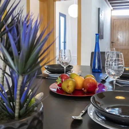 Excellent 4 Bedrooms Mestana Modern Interiors * 플라야블랑카