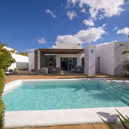 Excellent 4 Bedrooms Mestana Modern Interiors Willa Playa Blanca (Lanzarote)