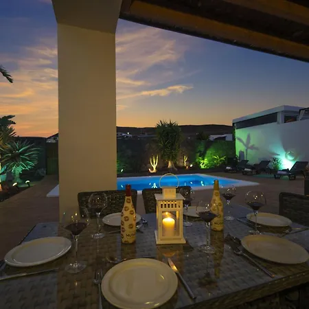 Excellent 4 Bedrooms Mestana Modern Interiors Playa Blanca (Lanzarote)