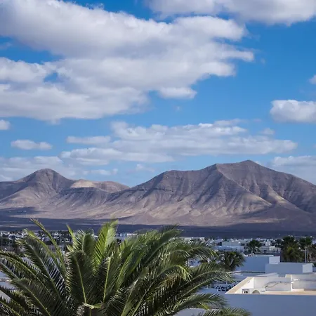 Willa Excellent 4 Bedrooms Mestana Modern Interiors Playa Blanca (Lanzarote)