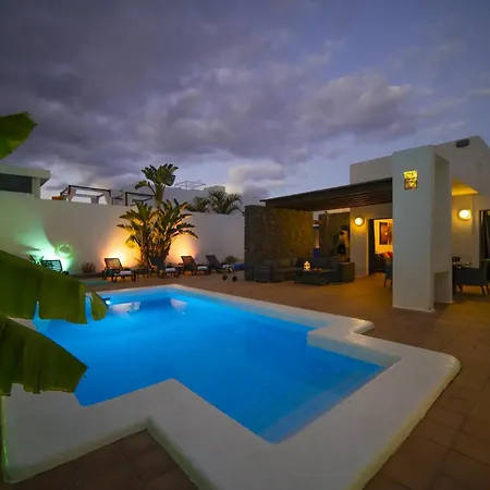 Excellent 4 Bedrooms Mestana Modern Interiors Playa Blanca (Lanzarote)