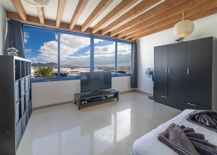 Excellent 4 Bedrooms Mestana Modern Interiors Villa *