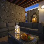 Excellent 4 Bedrooms Mestana Modern Interiors فيلة