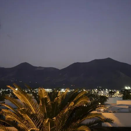 Excellent 4 Bedrooms Mestana Modern Interiors Villa Playa Blanca (Lanzarote)